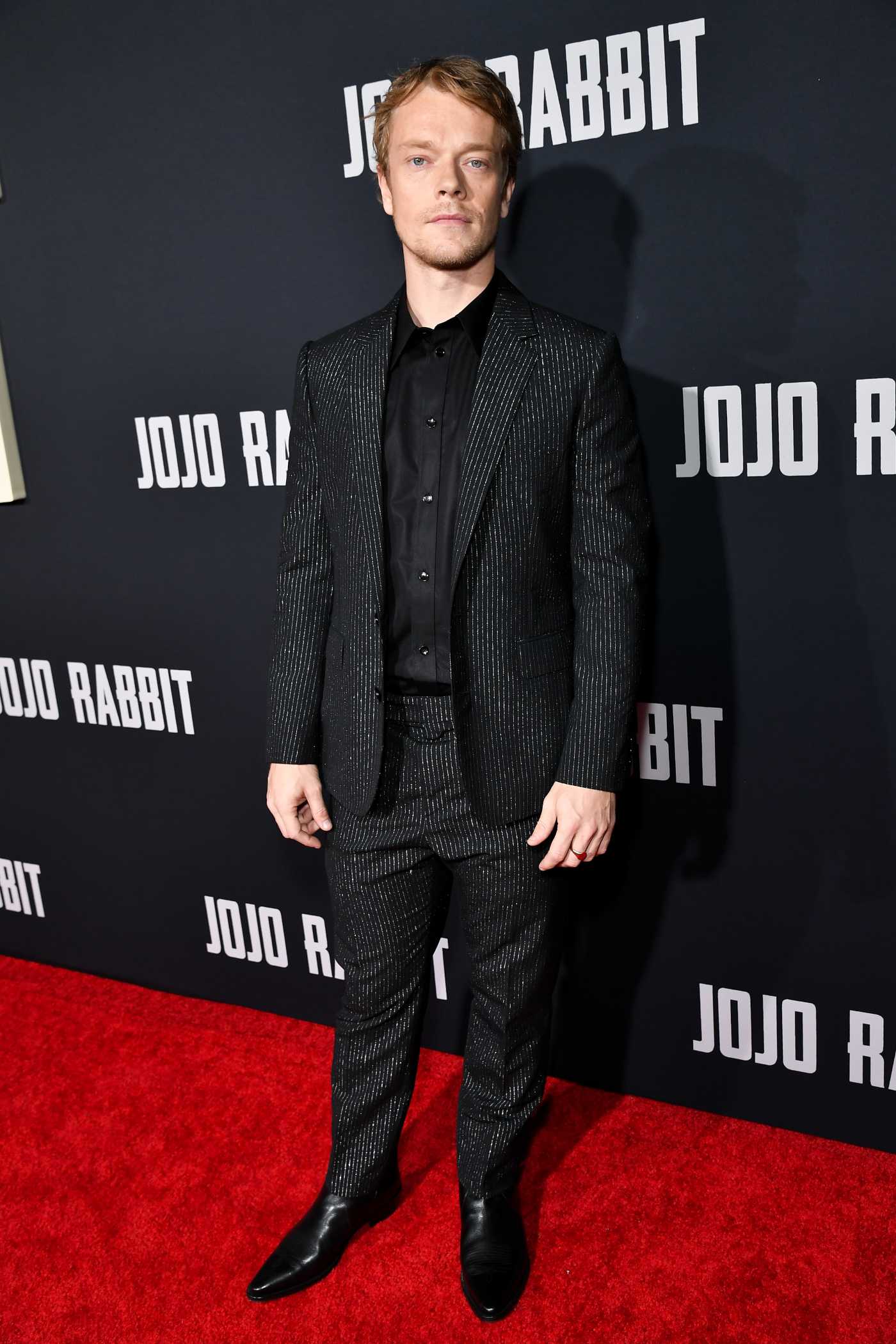 Alfie Allen Attends Jojo Rabbit Premiere In Los Angeles 10 15 2019