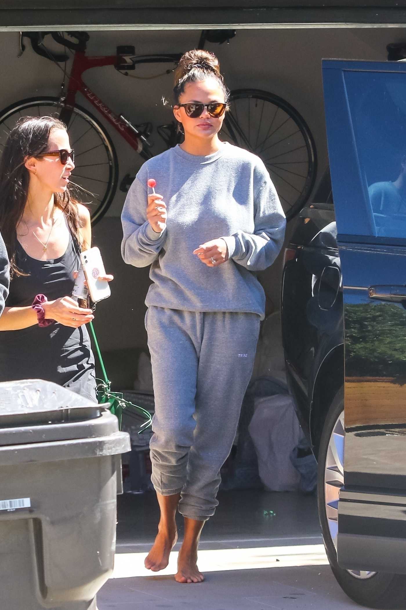 Chrissy Teigen In A Black Jumpsuit Was Seen Out In Los Angeles 07 31 2020 Celebrity Wiki Onceleb Wiki