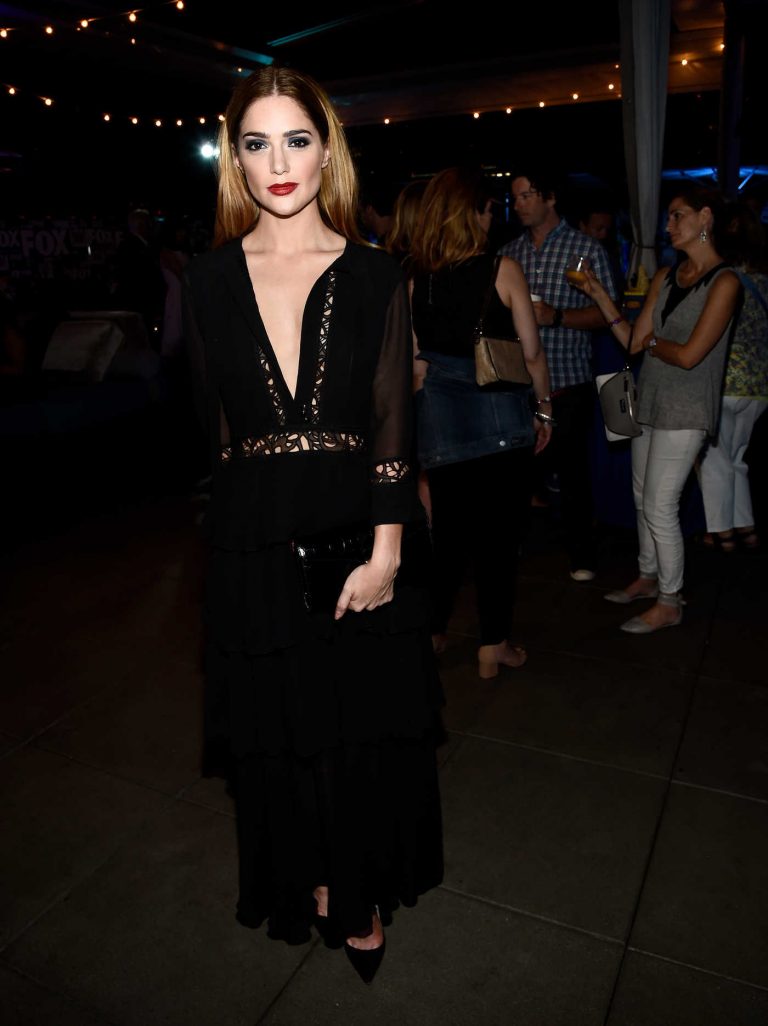Janet Montgomery at Comic-Con International in San Diego 07/22/2016-1