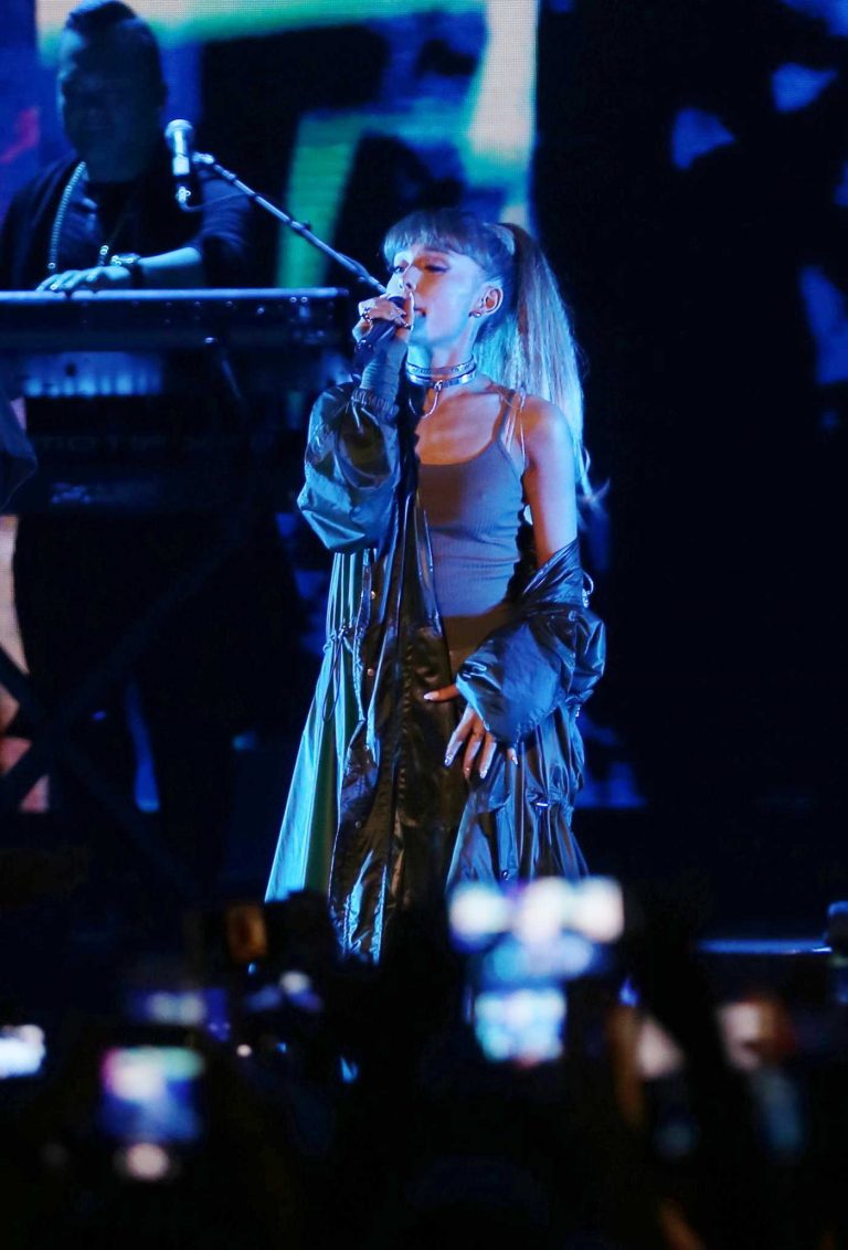 Ariana Grande Performs at the Billboard Hot 100 Festival in New York 08/20/2016-1