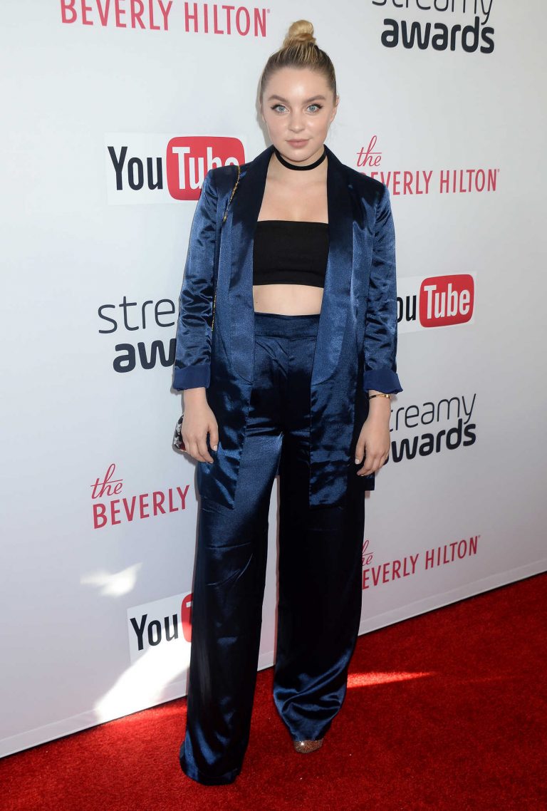 Alexa Losey at the 6th Annual Streamy Awards in Beverly Hills 10/04/2016-1
