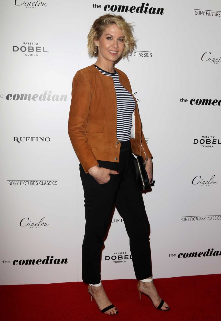 Jenna Elfman at The Comedian Premiere at Pacific Design Center in West Hollywood 01/27/2017-1