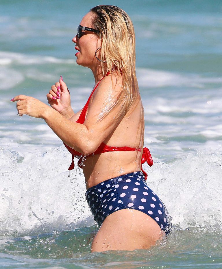 Nicole Coco Austin in Bikini at the Beach in Miami 01/17/2017-1