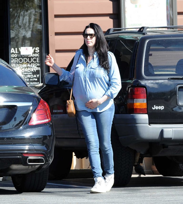 Laura Prepon Goes Shopping in California 03/11/2017-1