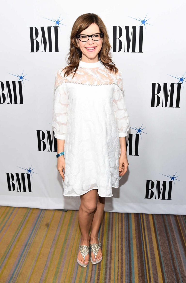 Lisa Loeb at the 2017 BMI Film, TV and Visual Media Awards in Beverly Hills 05/10/2017-1