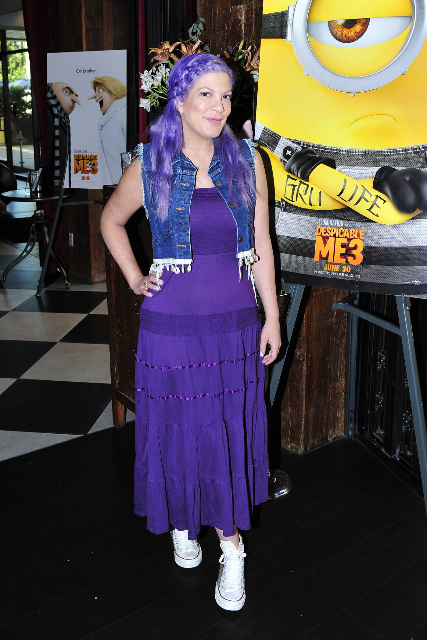 Tori Spelling Shows of Her New Purple Hair in Los Angeles 06/16/2017