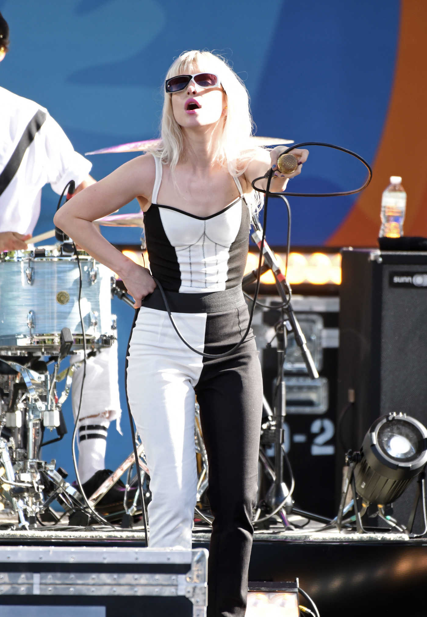 Hayley Williams Performs on Good Morning America's Summer Concert Series in New York City 08/25/2017