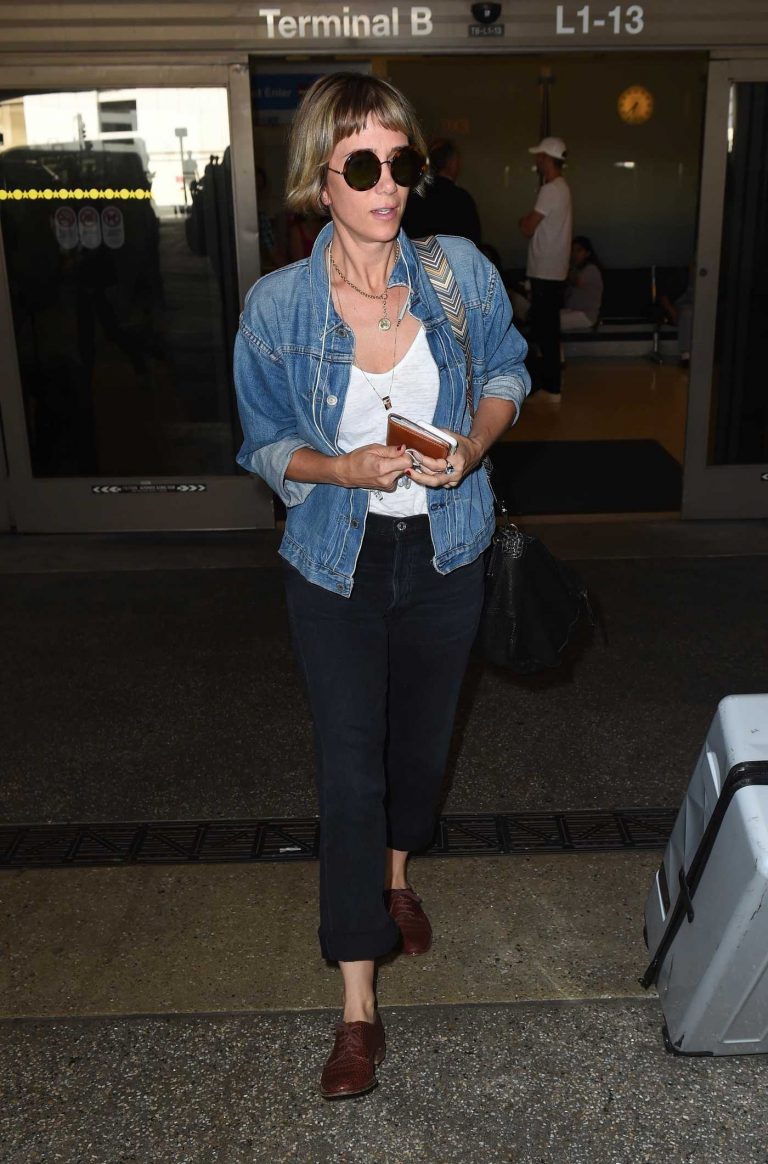 Kristen Wiig Leaves LAX Airport in Los Angeles 09/01/2017-1