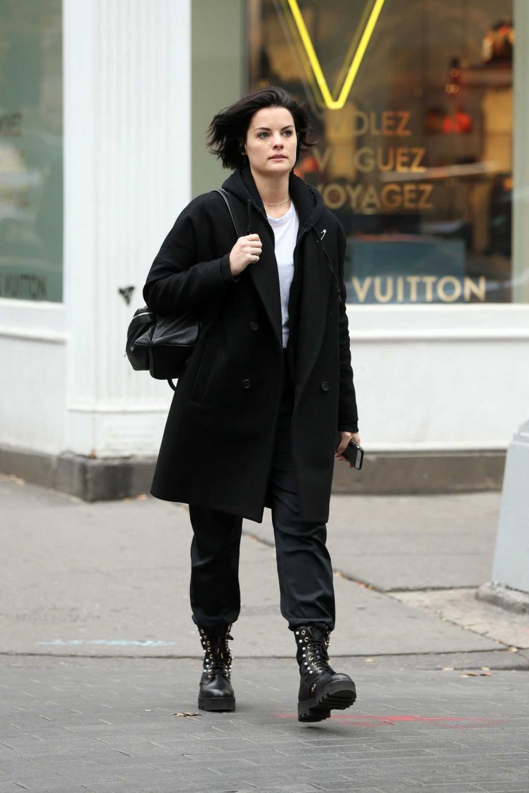 Jaimie Alexander Was Seen Out in New York City 12/03/2017-1