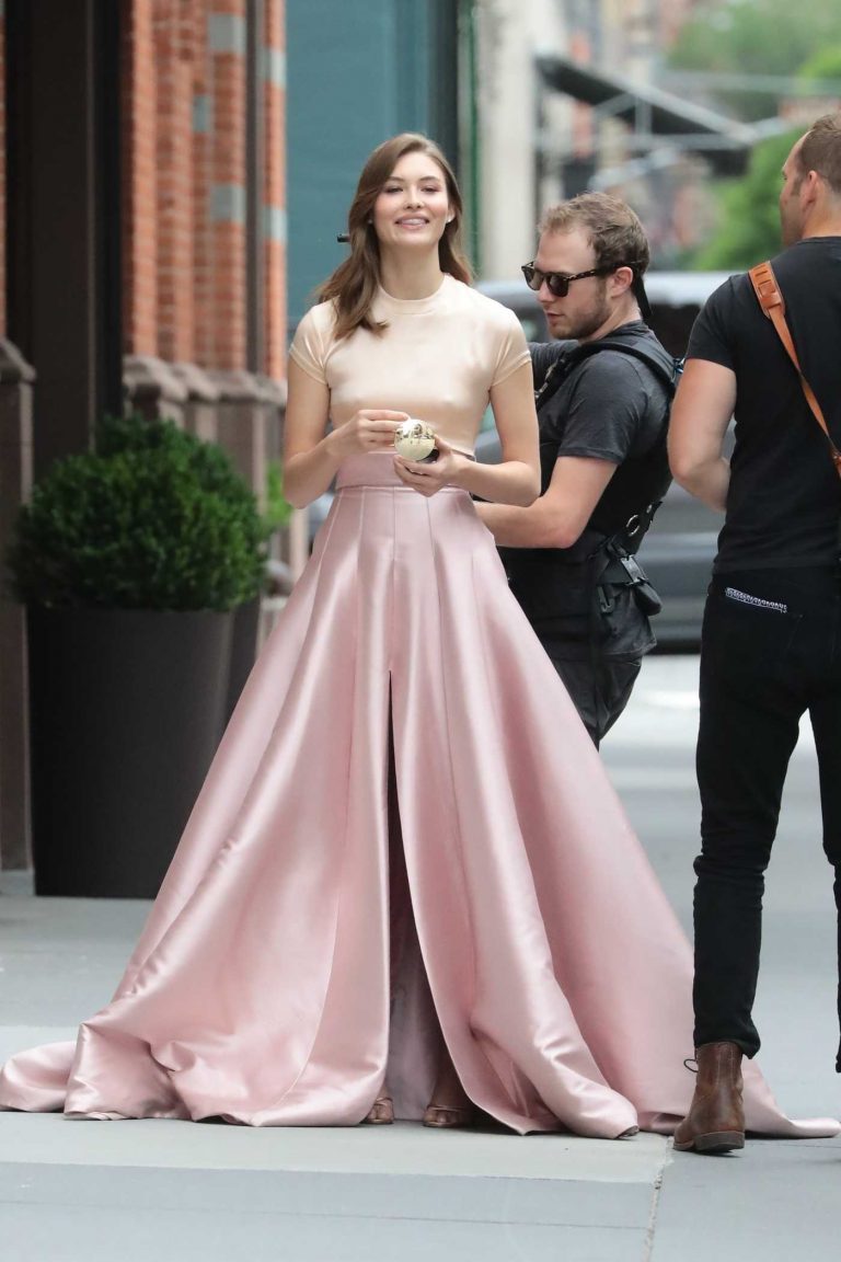 Grace Elizabeth Does a Photo Shoot Out in New York 06/06/2018-1