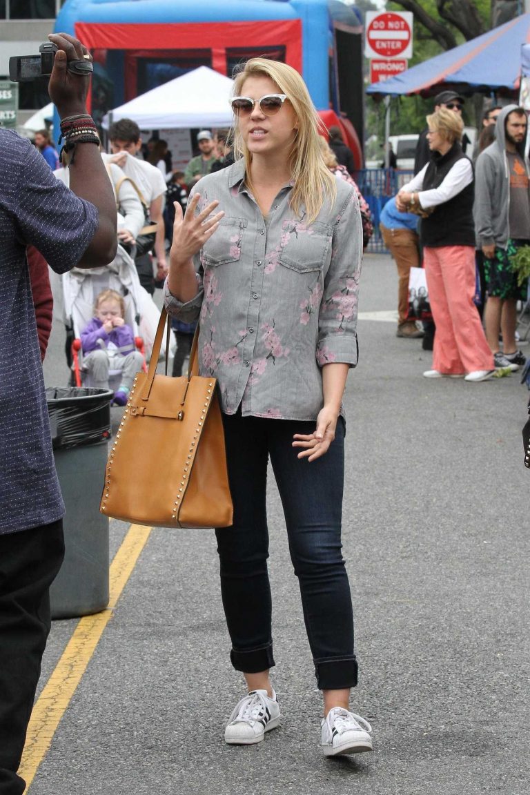 Jodie Sweetin Was Spotted at Farmer's Market in Studio City 06/17/2018-1