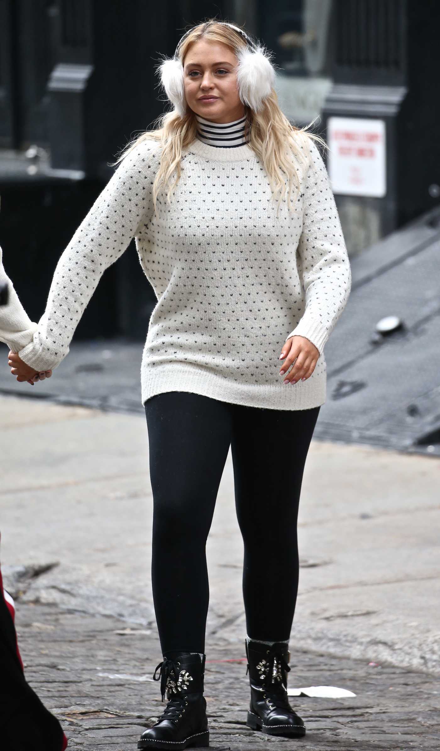 Iskra Lawrence in a White Sweater Was Spotted Out with Friends in NYC 10/23/2018