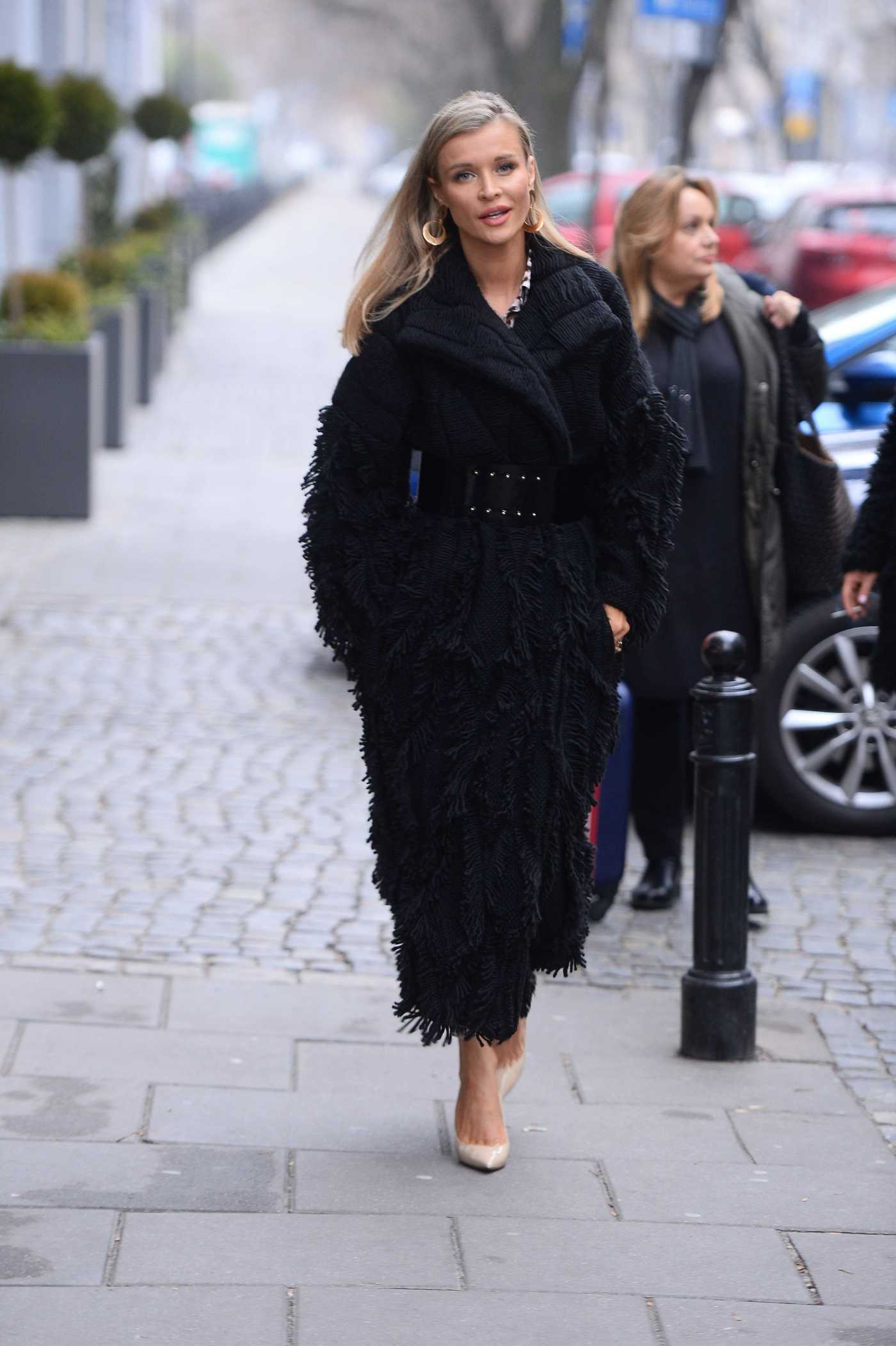 Joanna Krupa in a Black Coat Was Seen Out in Warsaw 11/25/2018