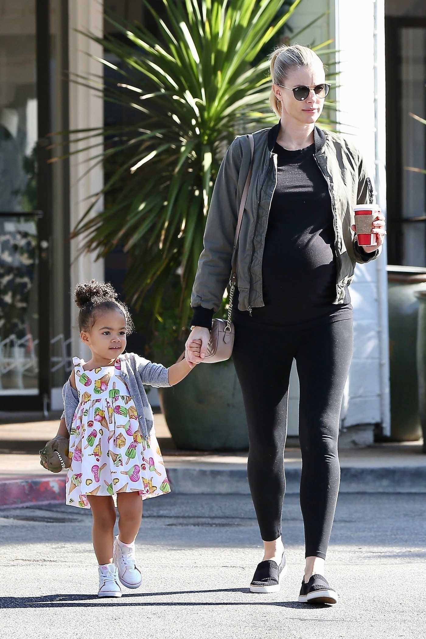 Paige Butcher in a Gray Bomber Jacket Was Seen Out with Her Daughter in Beverly Hills 11/24/2018