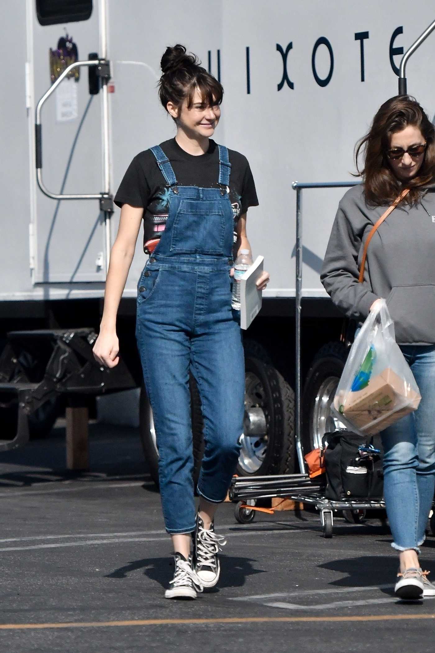 Shailene Woodley in a Blue Denim Overalls on the Set of an Untitled Drake Doremus Project in LA 11/09/2018