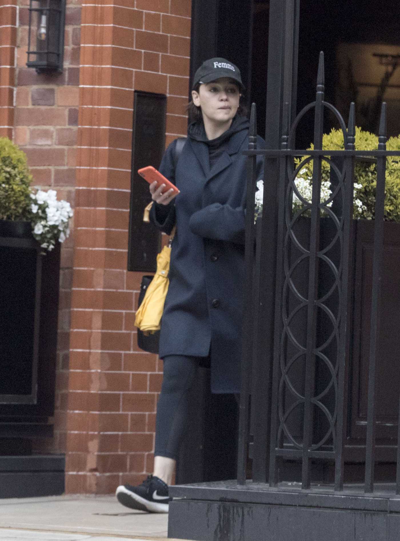 Emilia Clarke In A Black Cap Leaves The Gym In London 04 08 2019 Celebrity Wiki Onceleb Wiki