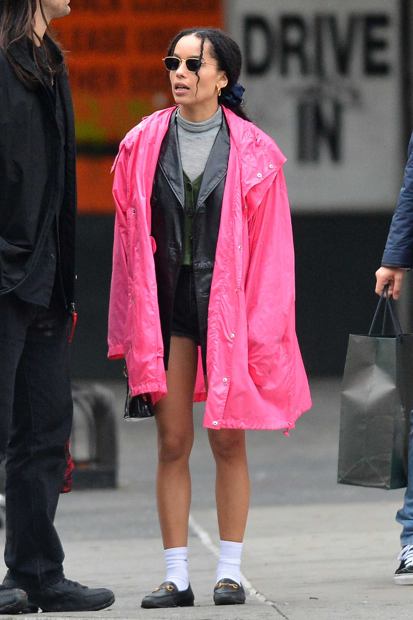 Zoe Kravitz in a Pink Raincoat Was Seen Out in New York 04/20/2019