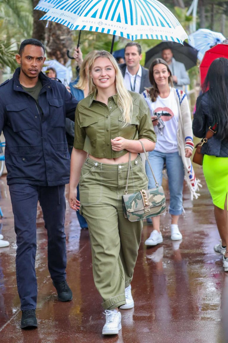 Iskra Lawrence in a Green Pants