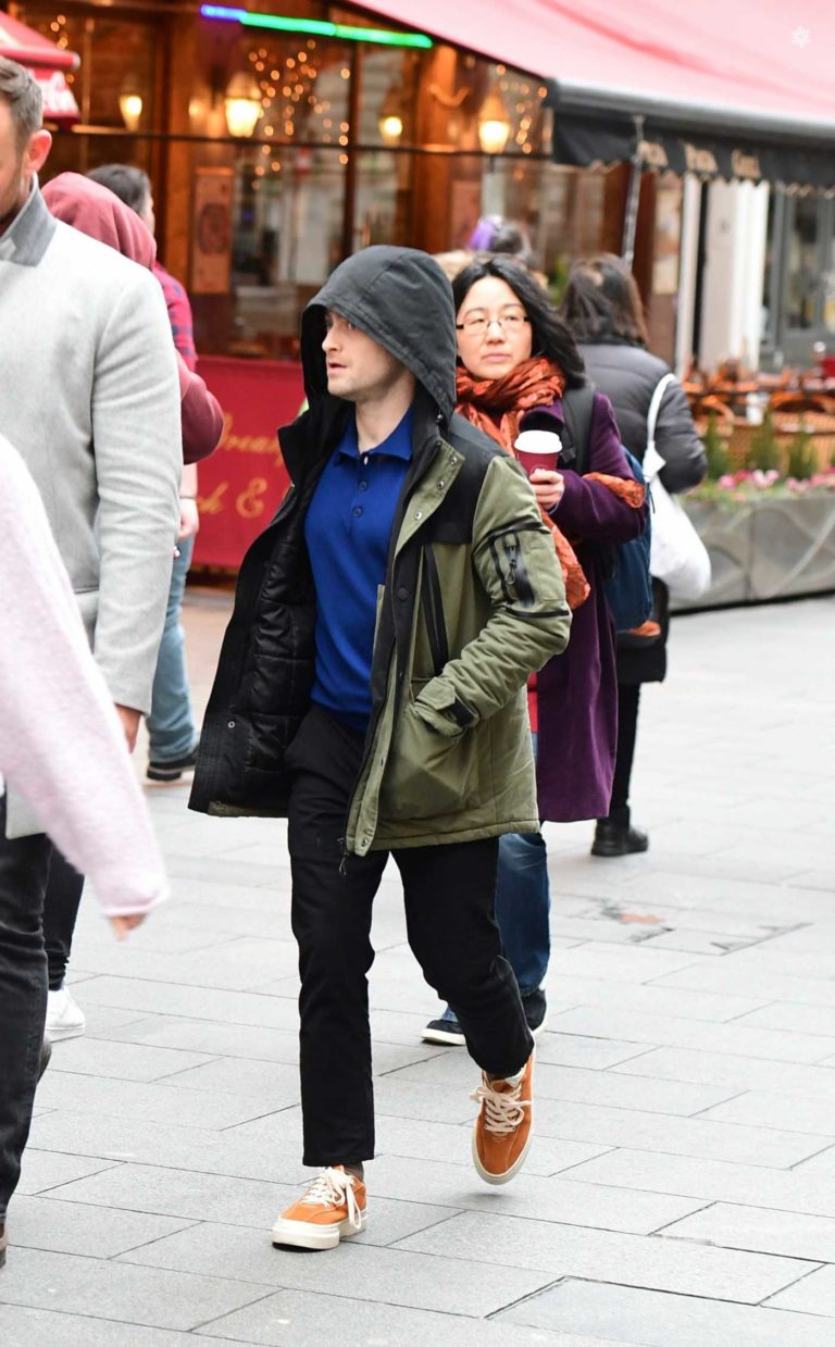 Daniel Radcliffe in an Orange Sneakers