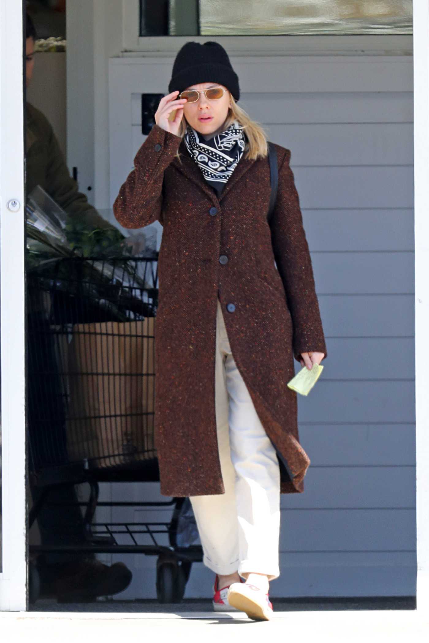 Scarlett Johansson in a Black Knit Hat Was Seen Out in New York 03/16/2020