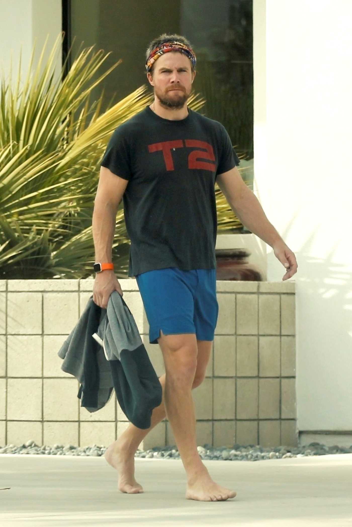 Stephen Amell in a Black Tee Was Seen Out in Palm Springs 03/26/2020
