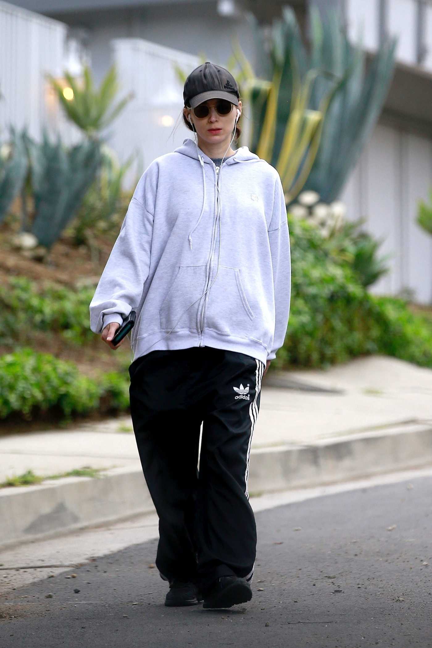 Rooney Mara in a Black Cap Was Seen Out in Los Angeles 04/19/2020
