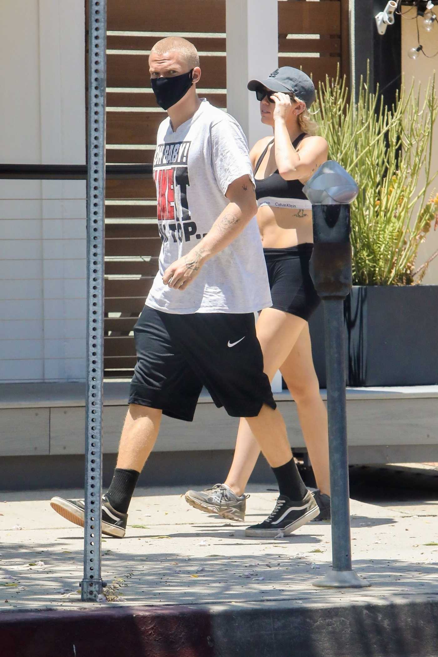 Cody Simpson in a Black Protective Mask Was Seen Out with Miley Cyrus in Los Angeles 06/04/2020