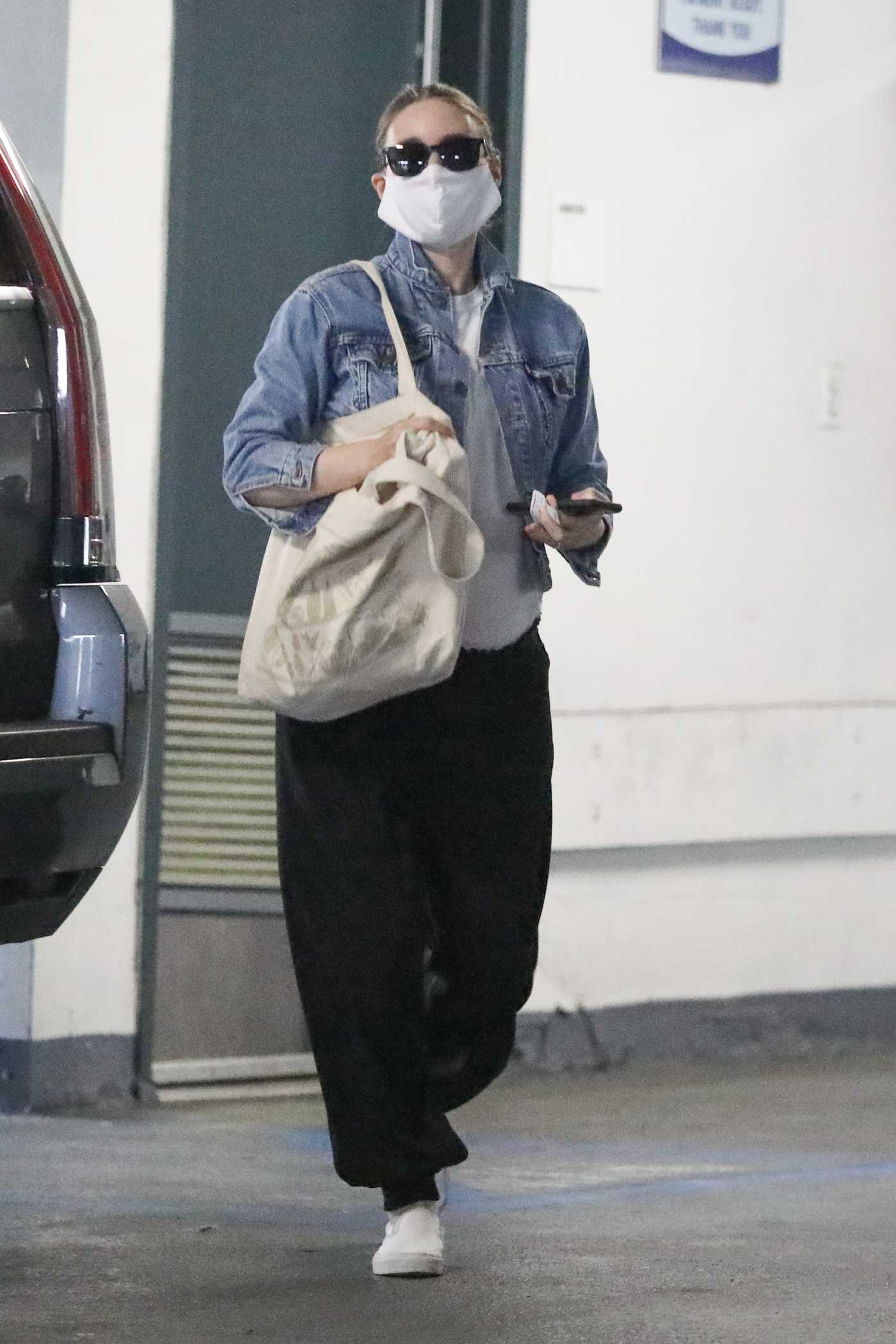 Rooney Mara in a Protective Mask Visits Her Doctor in Beverly Hills 06/12/2020