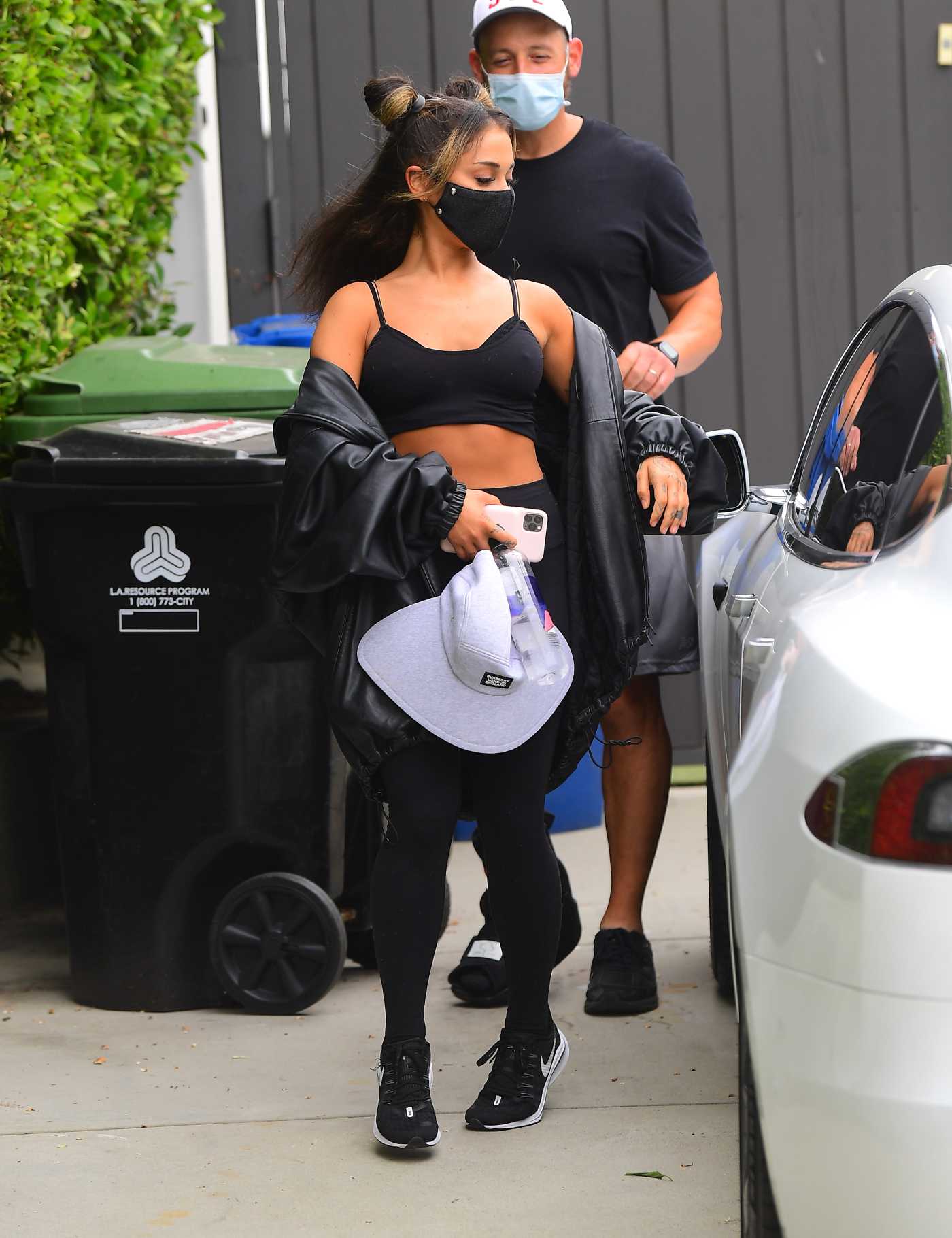 Ariana Grande in a Black Sports Bra Leaves the Gym in Los Angeles 07/02/2020