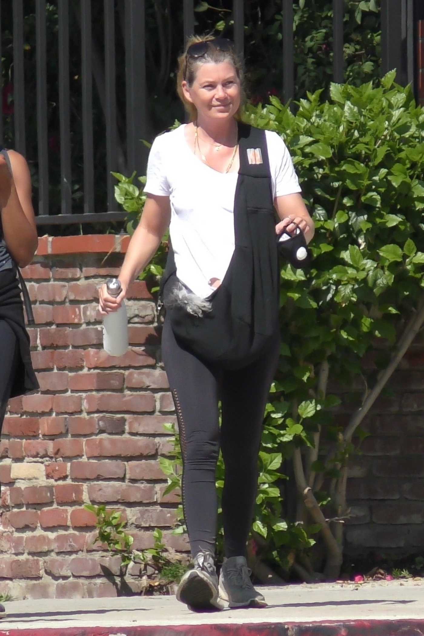 Ellen Pompeo in a White Tee Goes for a Walk with a Friend in Los Feliz 08/31/2020