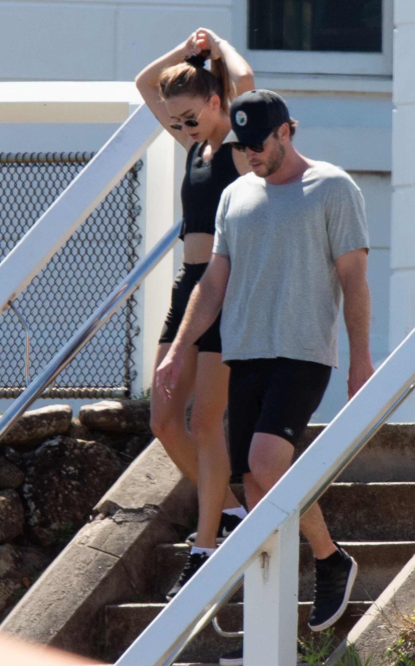 Gabriella Brooks in a Black Top Was Seen Out with Liam Hemsworthin Byron Bay 08/31/2020