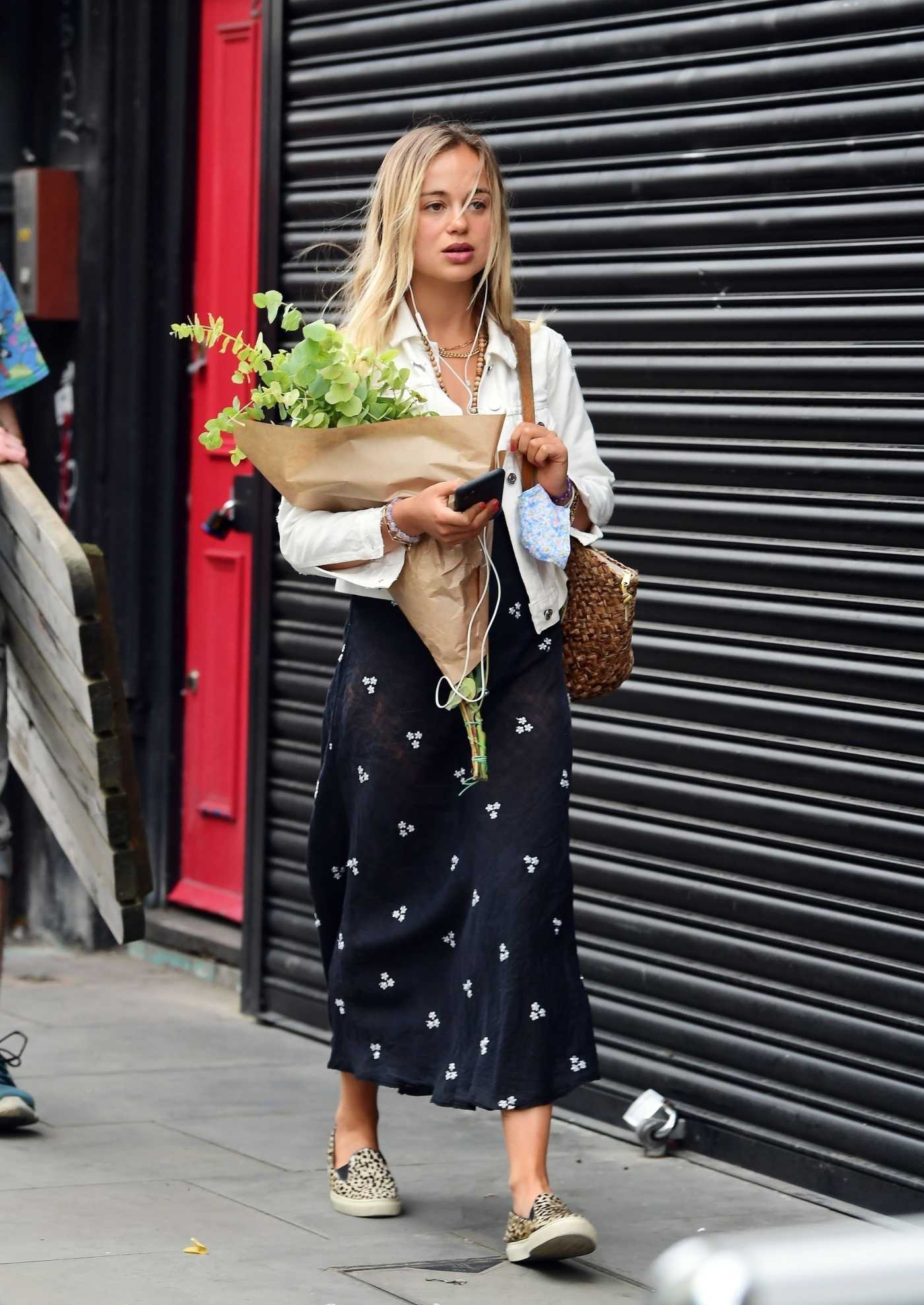 Lady Amelia Windsor in a White Denim Jacket Was Seen with a Bouquet of Flowers Out in London 09/02/2020
