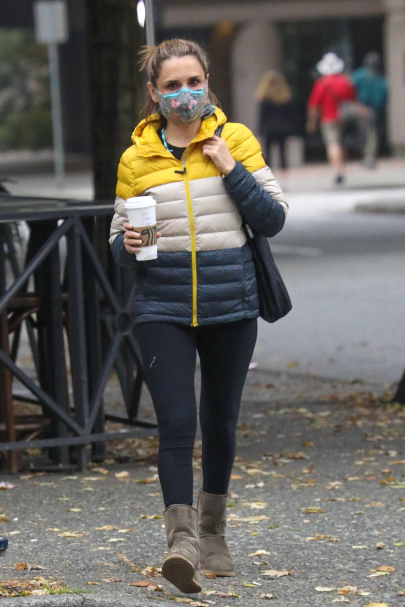 Rachael Leigh Cook in a Black Leggings Was Seen Out in Vancouver 10/04/2020