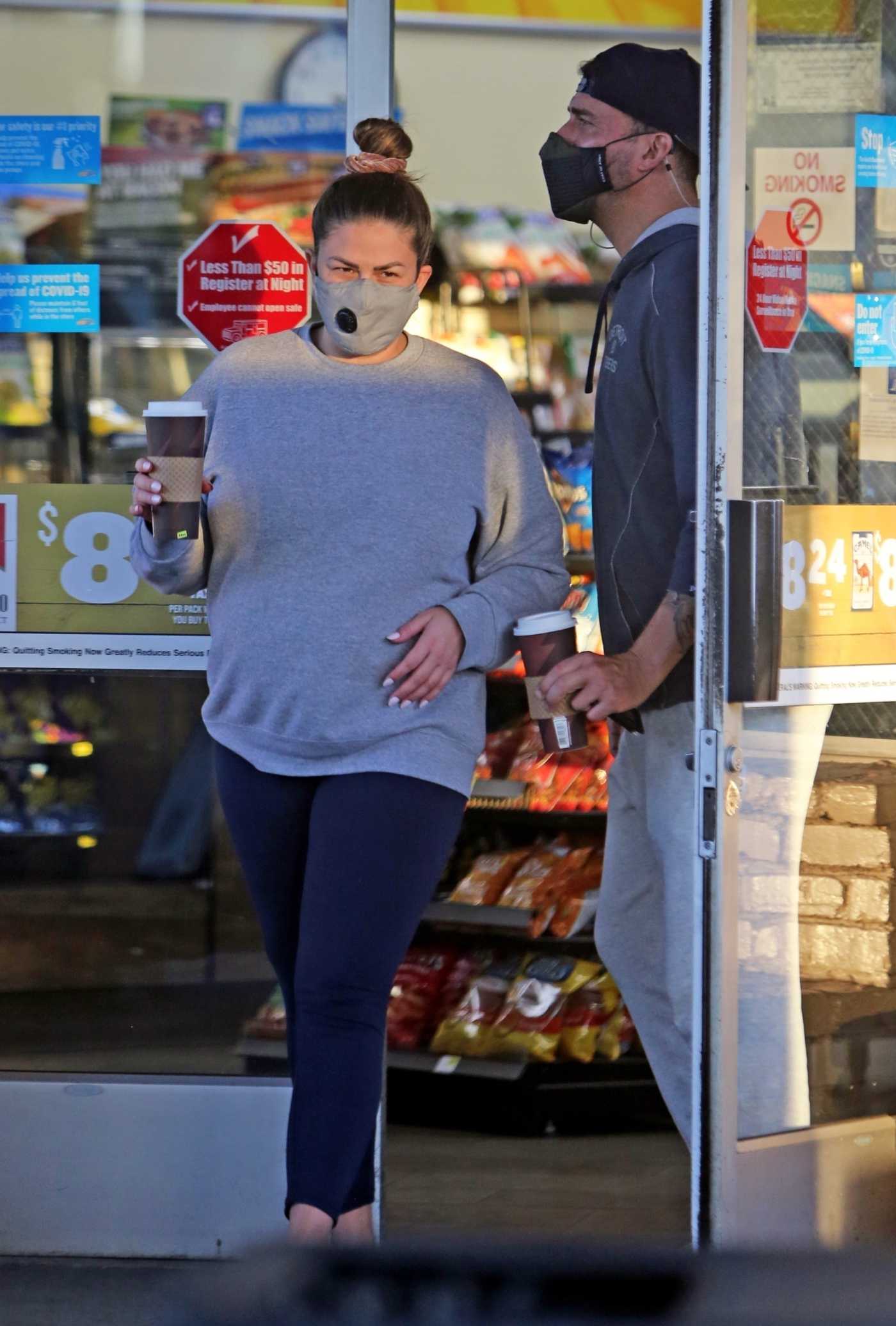 Brittany Cartwright in a Grey Sweatshirt Arrives at a Local Gas Station in Los Angeles 12/06/2020