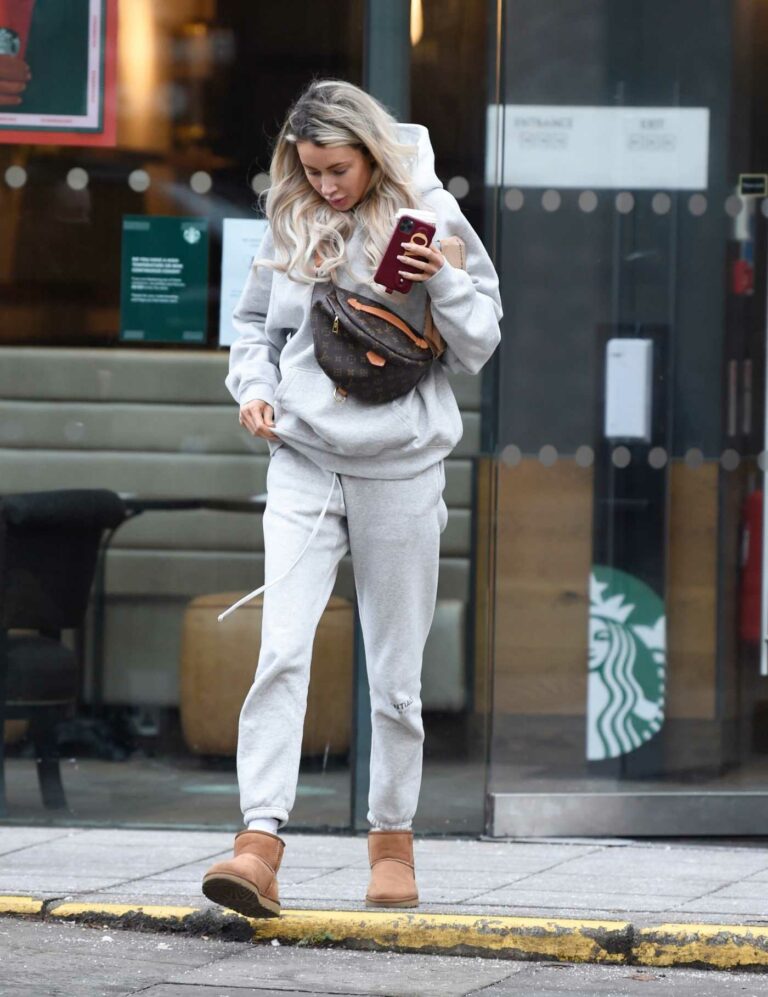 Olivia Attwood in a Grey Sweatsuit