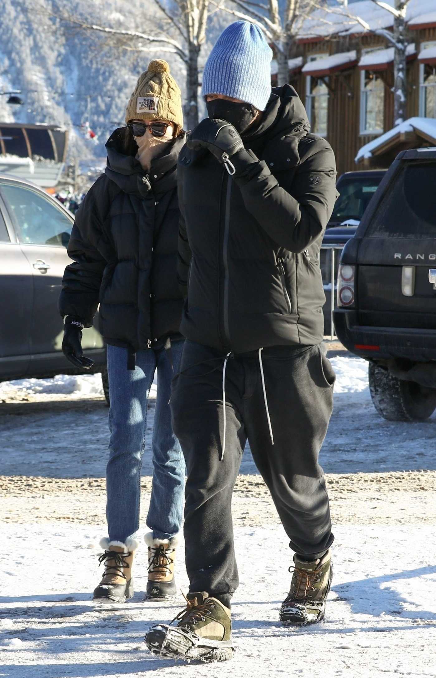 Dakota Johnson in a Beige Beanie Hat Was Spotted Out with Chris Martin at Buttermilk Ski Area in Aspen 12/30/2020