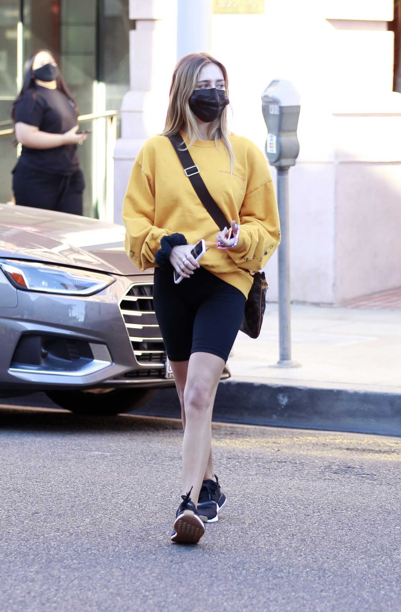 Delilah Belle Hamlin in a Yellow Sweatshirt Goes Shopping in Los Angeles 01/21/2021