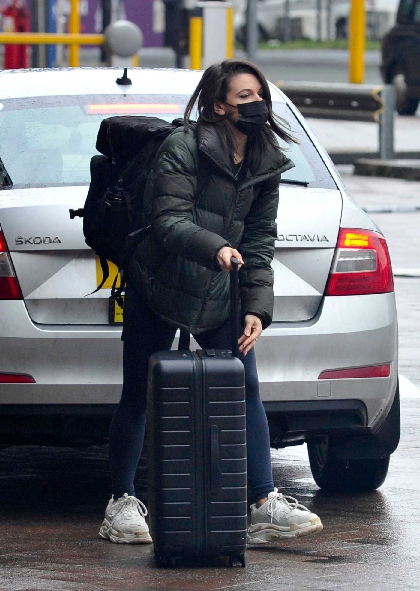 Faye Brookes in a Black Protective Mask Was Seen Out in Manchester 01/28/2021