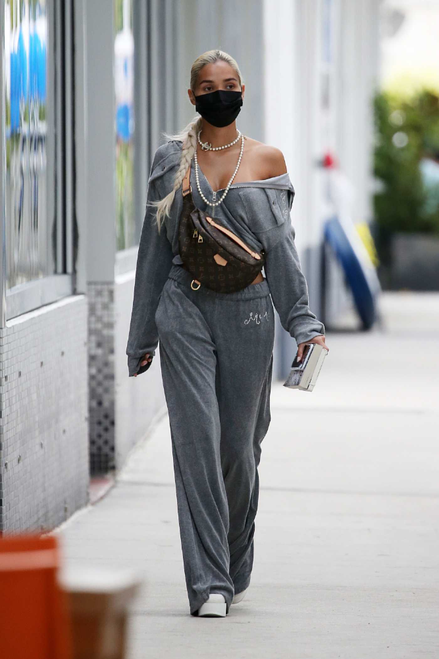 Pia Mia in a Grey Sweatsuit Was Seen Out in Miami 01/10/2021