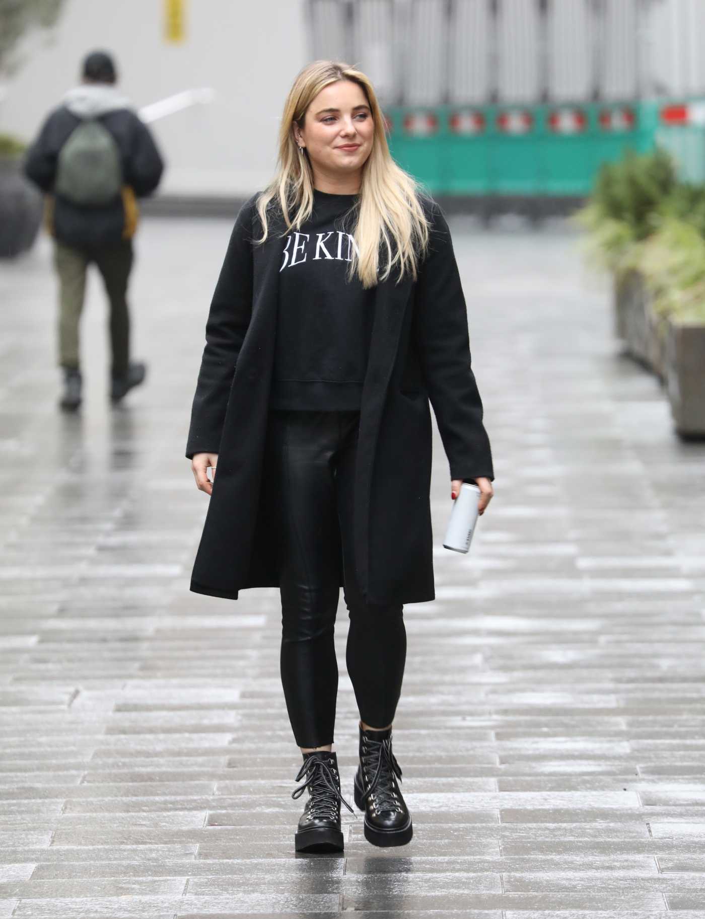 Sian Welby in a Black Outfit Leaves the Global Radio Studios in London 01/27/2021