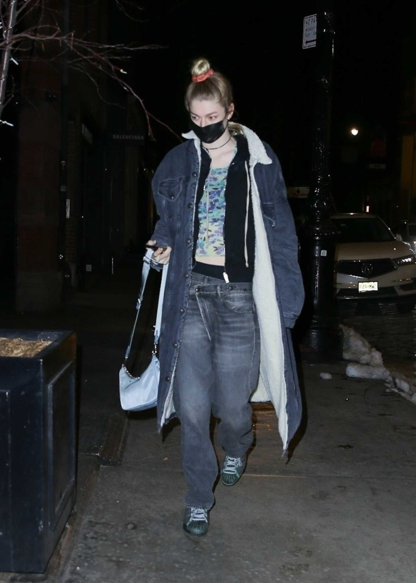 Hunter Schafer in a Black Protective Mask Arrives at The Mercer Hotel in New York 02/10/2021