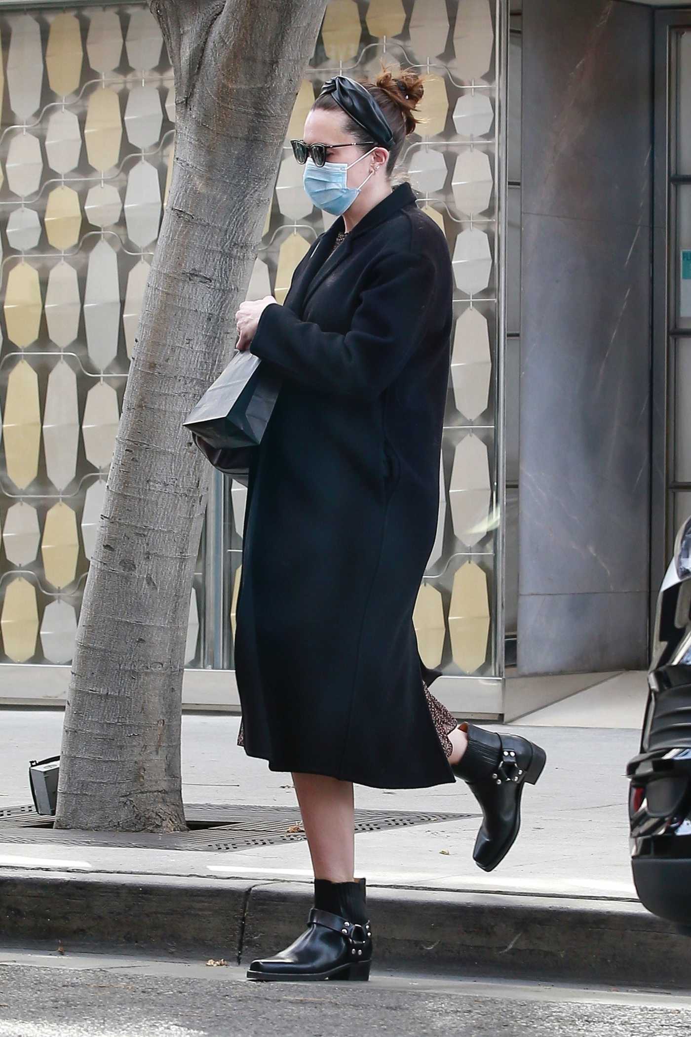 Mandy Moore in a Black Coat Shops on Rodeo Drive in Beverly Hills 01/31/2021