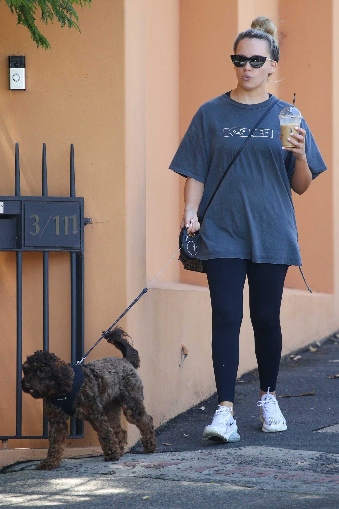 Samantha Jade in a Grey Tee Walks Her Dog in Sydney 02/06/2021