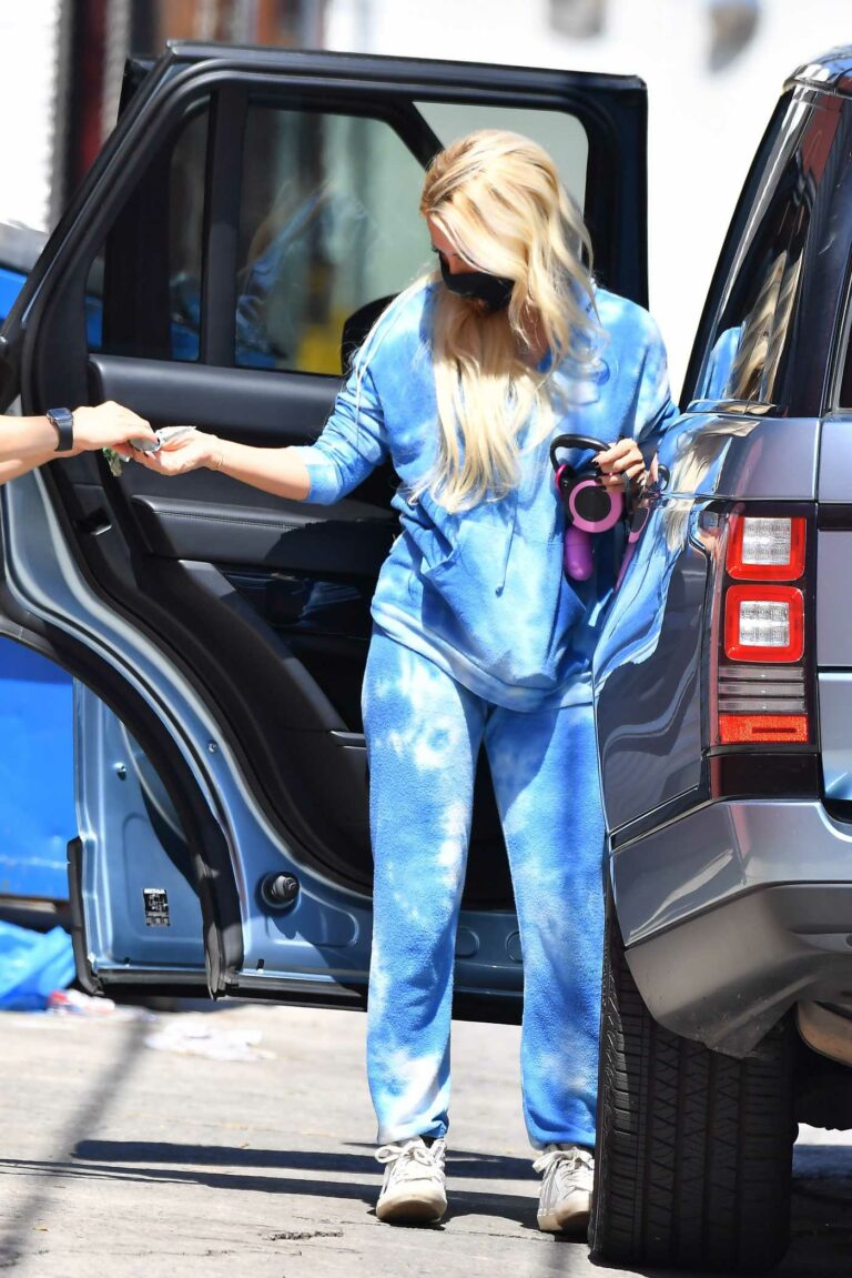 Holly Madison in a Blue Tie-Dye Sweatsuit