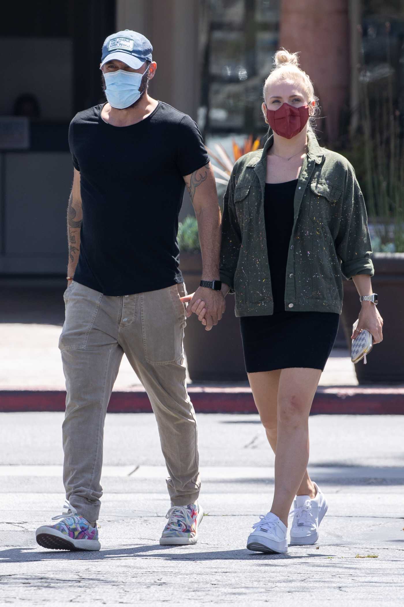 Sharna Burgess in a White Sneakers Was Seen Out with Brian Austin Green in Malibu 04/09/2021
