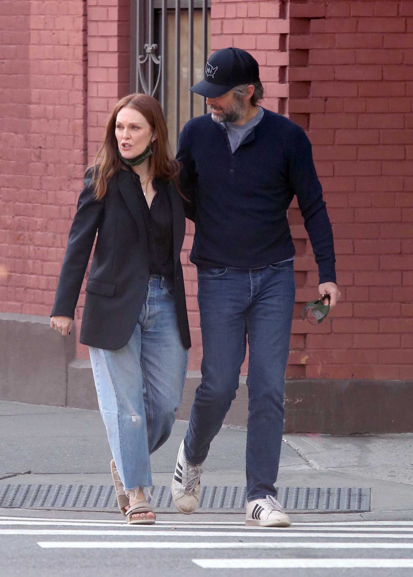 Julianne Moore in a Black Blazer Was Seen Out with Bart Freundlich in the West Village, New York 05/17/2021