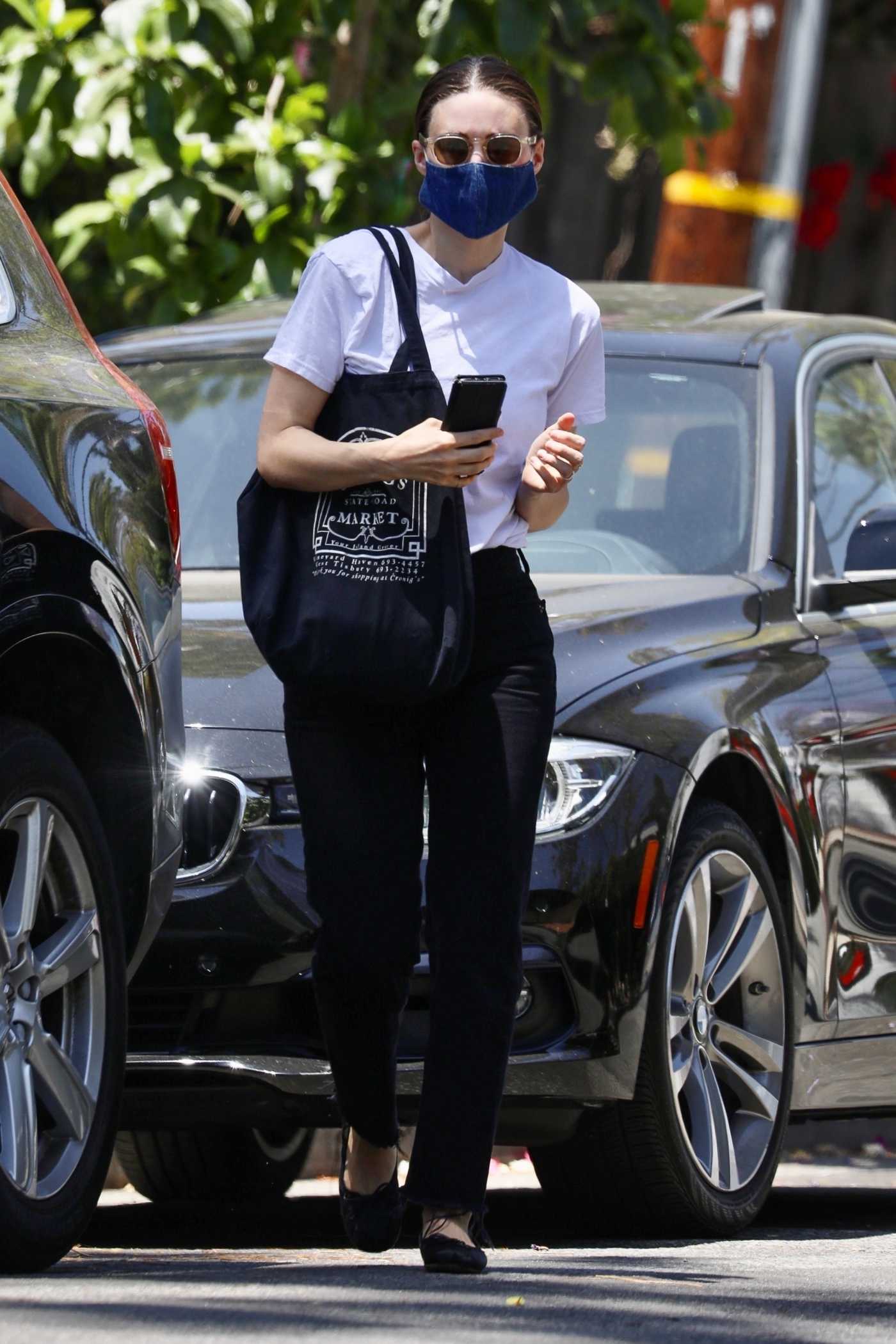 Rooney Mara in a White Tee Leaves Her Art Class in West Hollywood 05/24/2021