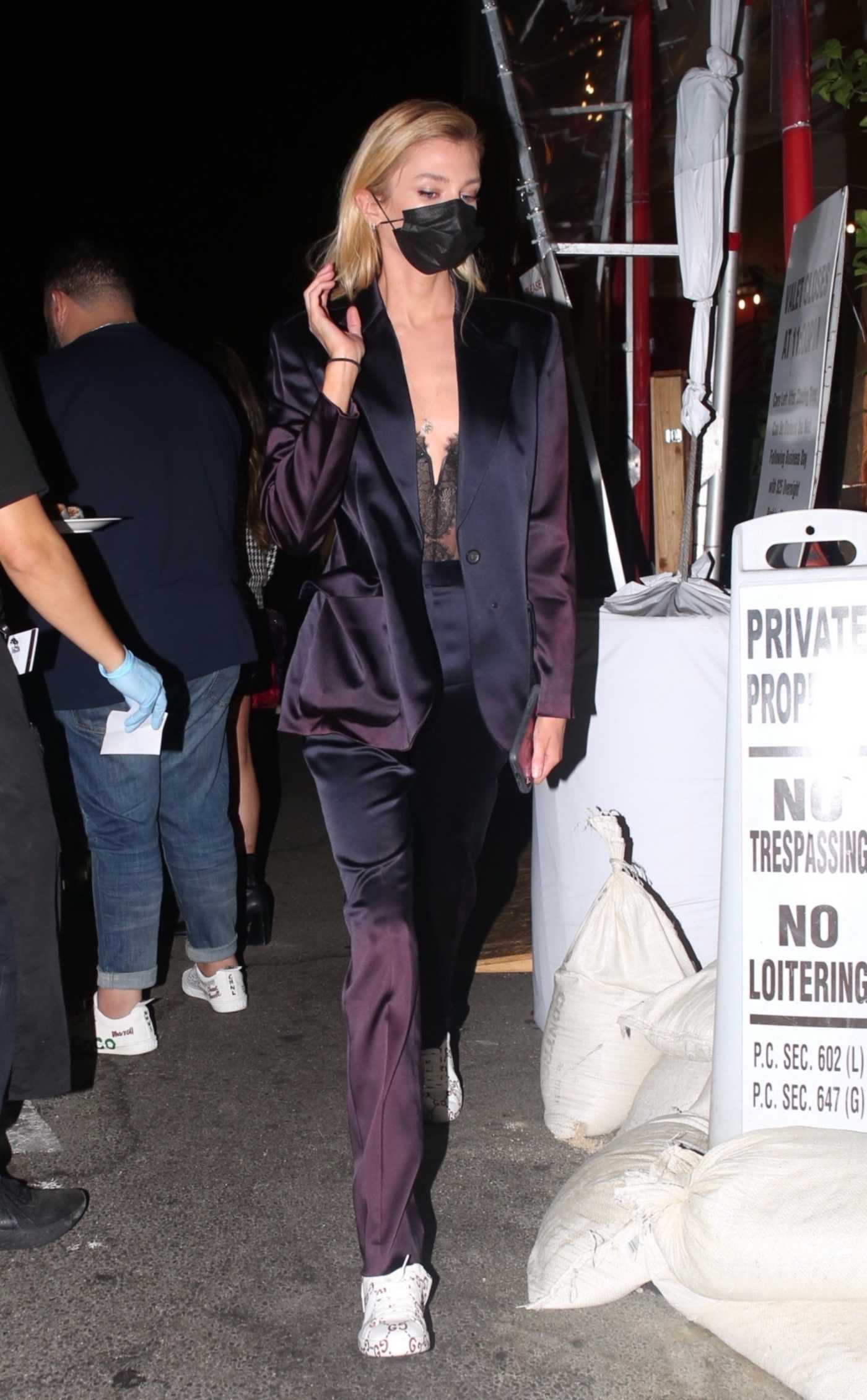 Stella Maxwell in a Black Protective Mask Arrives for Dinner at Katsuya in Studio City 05/12/2021