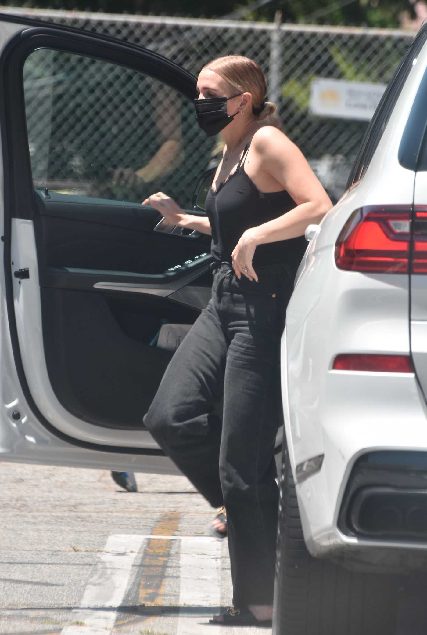 Ashlee Simpson in a Black Top Picks up Her Daughter Jagger from School in Studio City 06/08/2021