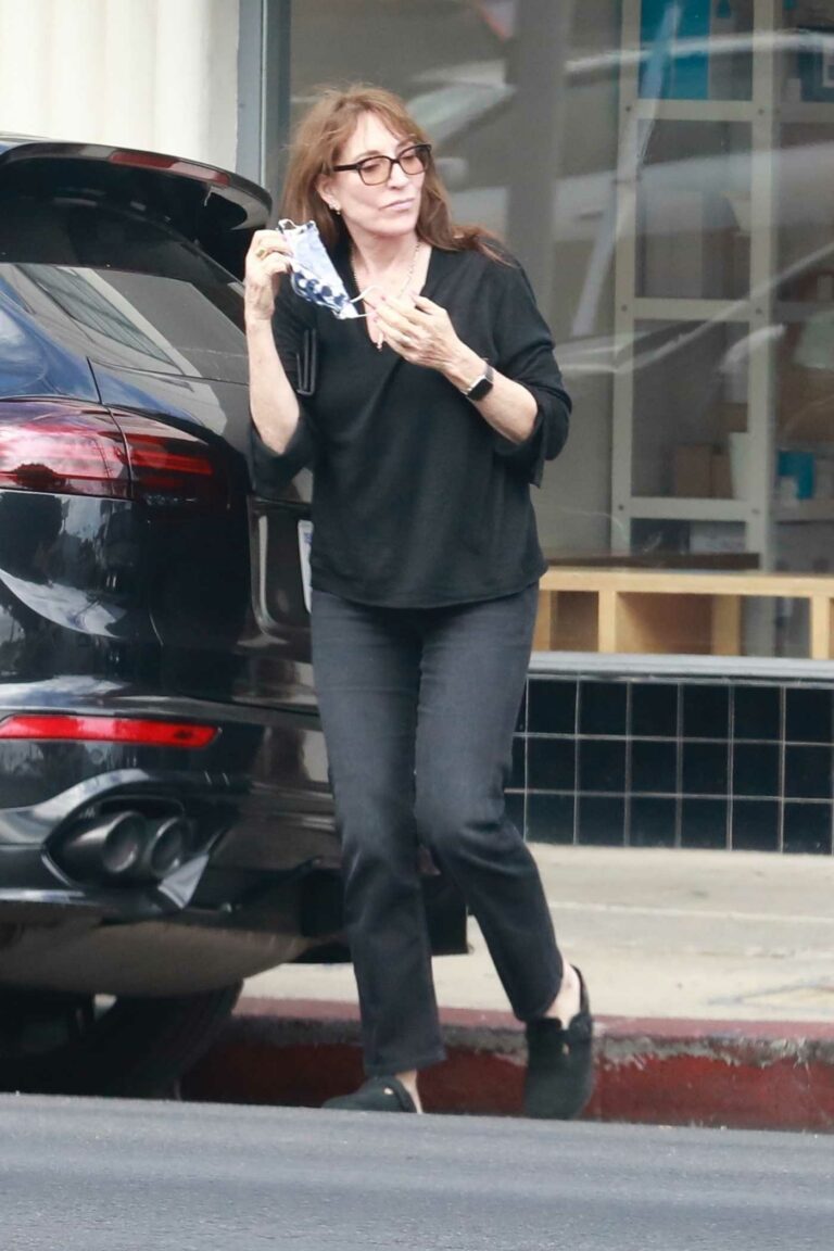 Katey Sagal in a Black Outfit